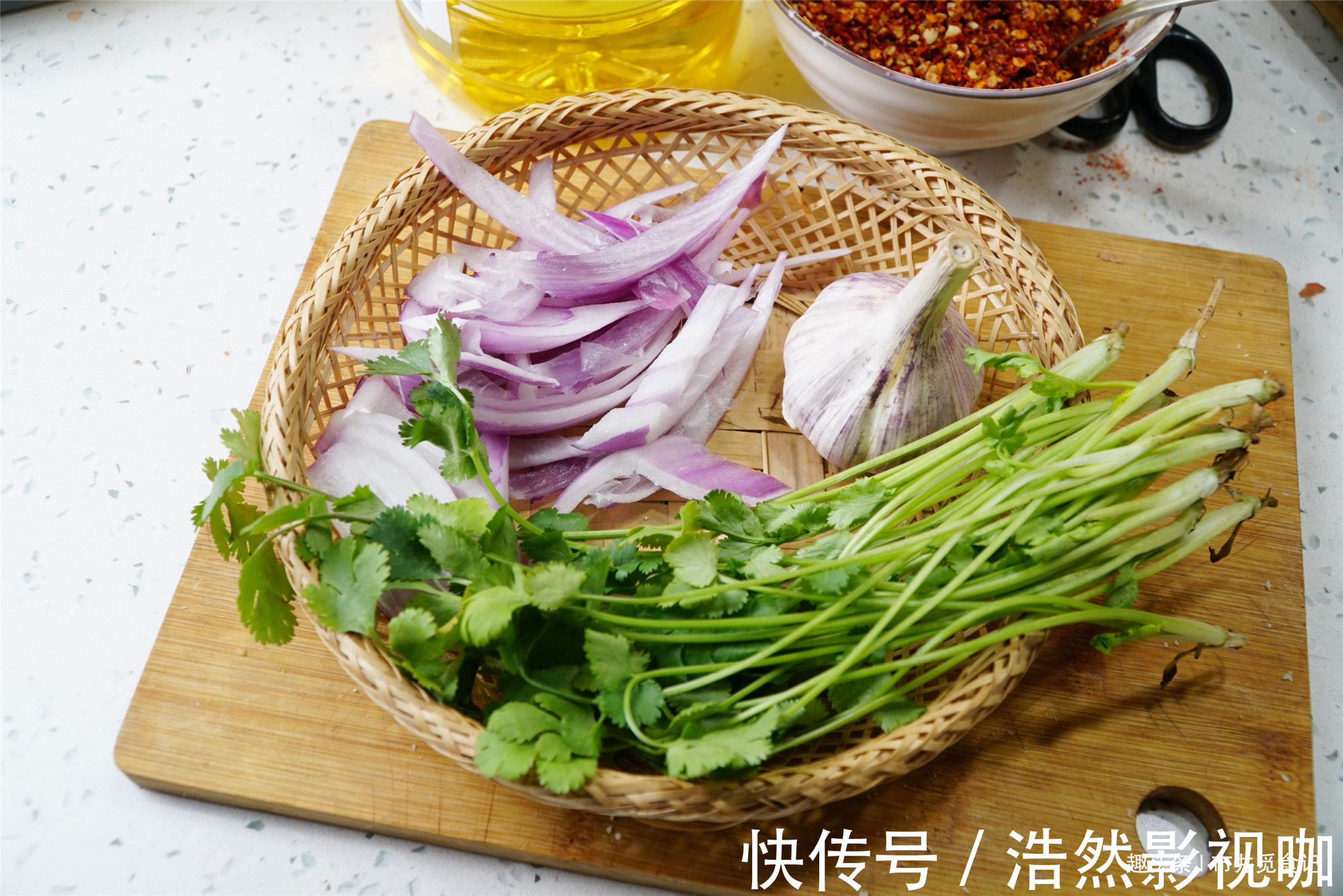 做辣椒油想好吃,不是直接泼油那么简单,家用万能做法,香辣味美