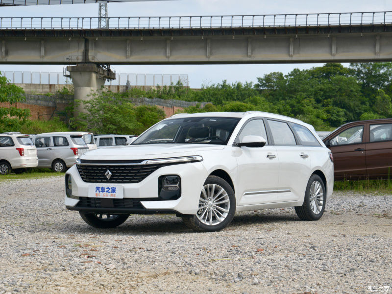 开了六年大众桑塔纳,再开宝骏Valli,说实话,