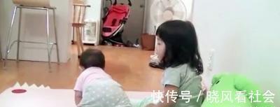 弟弟|4岁姐姐正看电视,1岁弟弟过来百般阻挠,接下来姐姐的表情亮了