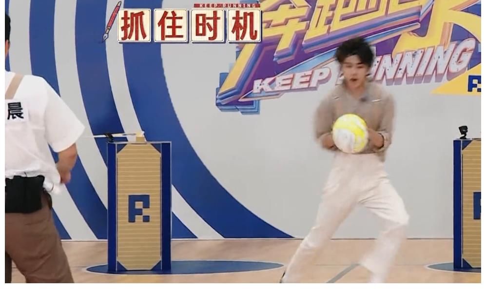 猎豹|小猎豹名号要易主了?蔡徐坤PK郑恺没悬念,黄旭熙动作慢放痞帅痞帅的