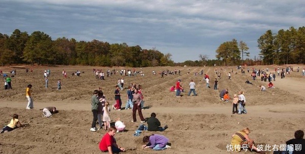 李登|美国男为求婚自采2克拉钻石,他可能不知道,全球年产钻石30吨