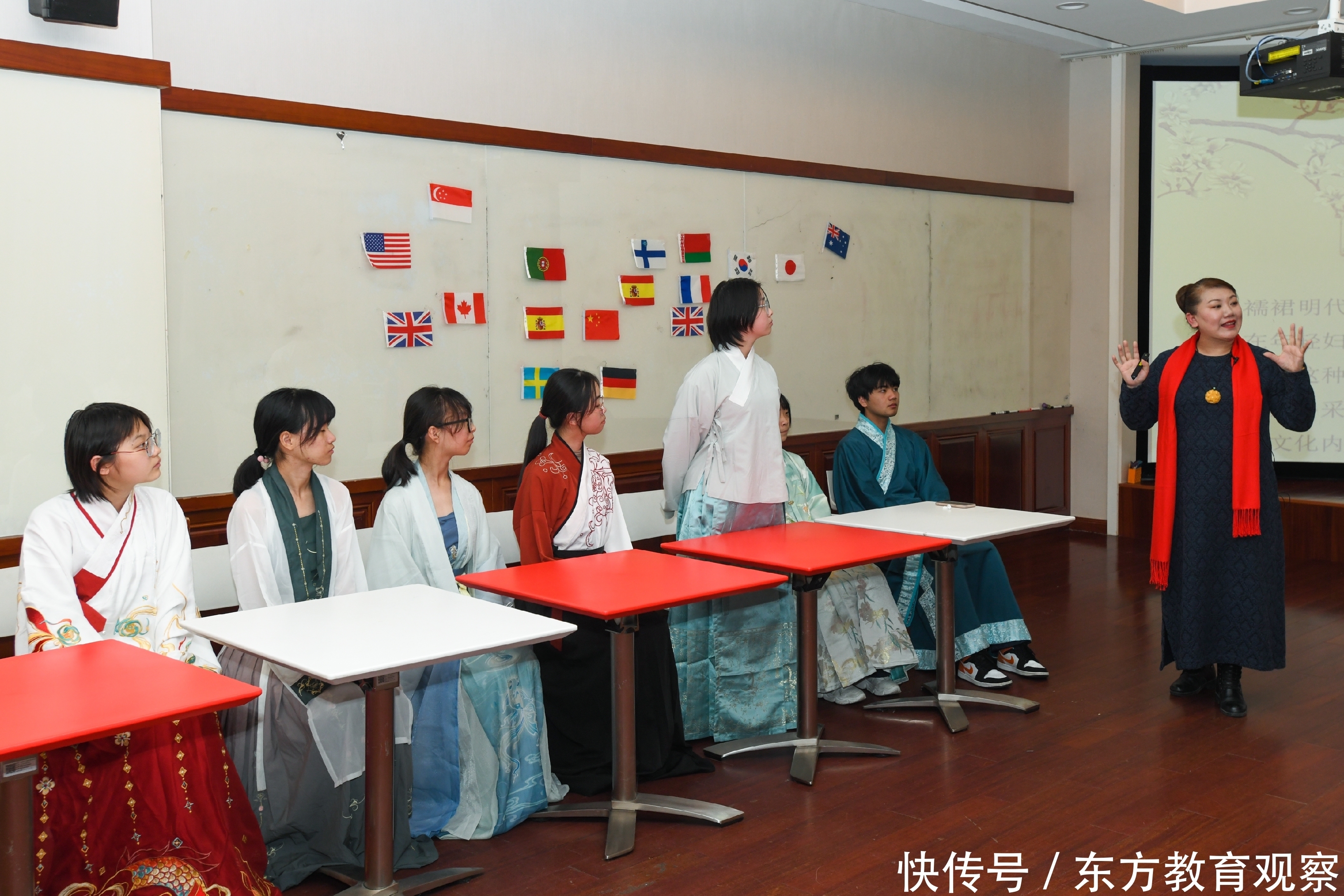 民族|董曦丹老师的文化课堂——展民族自信,让汉服文化长盛于世界