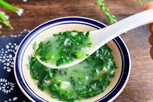 茼蒿|失眠便秘易上火?花上1块钱,每天喝碗它,助眠又通便!