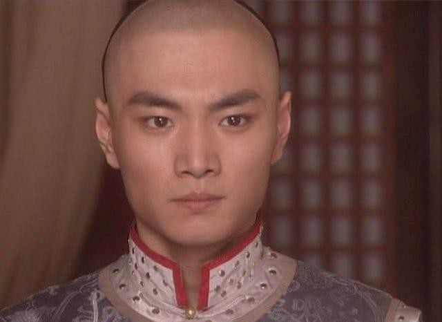 起到|努尔哈赤的长子褚英为何被杀?五大功臣起到什么作用?他身不由己