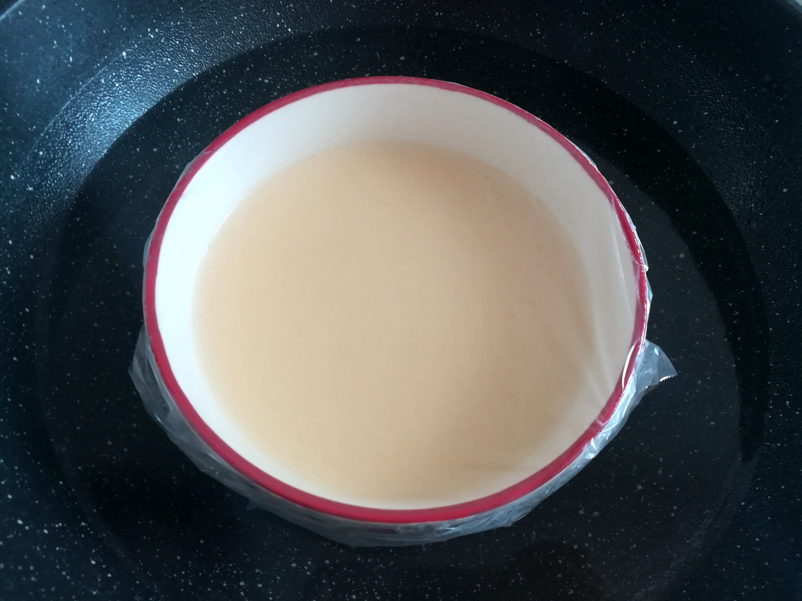 鸡蛋牛奶是绝配，上锅蒸8分钟，香嫩细腻营养高，孩子天天都想吃