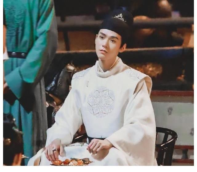 大厨|太子变大厨 龚俊参与录制的《中餐厅5》收视率六网第一