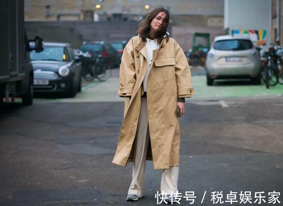 阔腿裤 30岁以上的女人这样穿卫衣，减龄又得体！快看时尚达人的穿搭心机