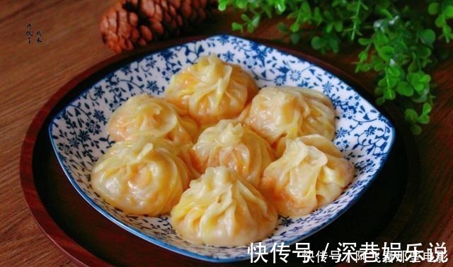 南瓜丝|懒人小笼包，比蟹黄包还好吃，鲜香多汁，不发面不揉面，出锅必光