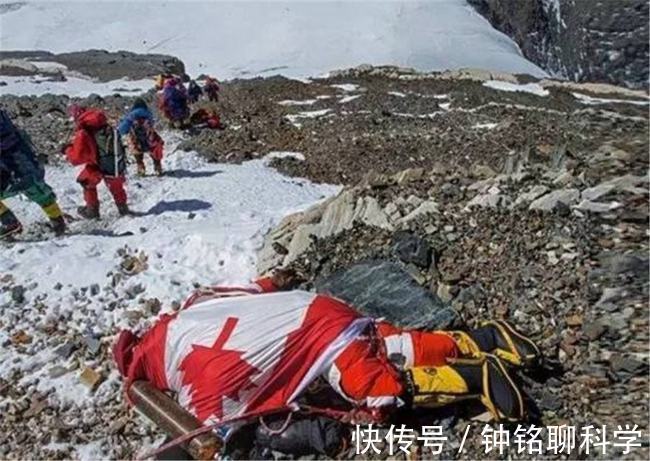 登山|珠峰著名的遗骸：绿靴子，已成登山地标，时隔20多年为何不安葬？