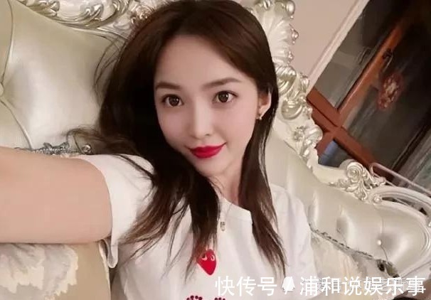 这项运动|颜值不输潘晓婷,王钟瑶被称为“最美台球裁判”是有原因的