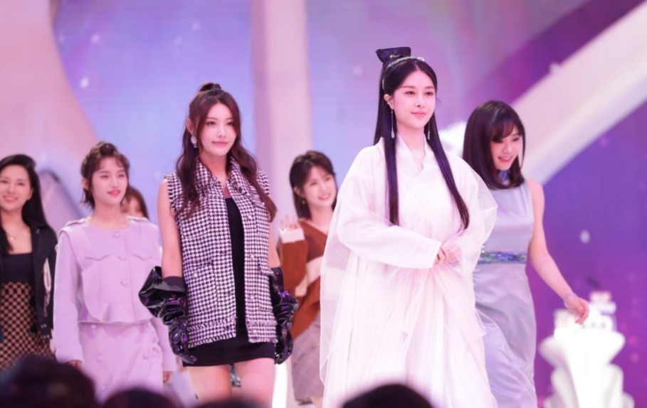 《非常勿扰》再度被质疑，全是托就算了，女嘉宾都是哪来的知道吗