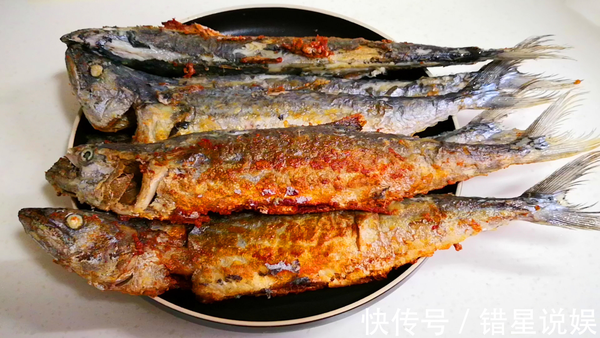 炖鱼时,去腥加料酒和醋是大错特错!这才是最好做法,上桌一扫光