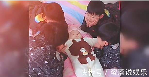 哥哥|自从二胎生了个妹妹,四胞胎哥哥就变成如此傻样,瞧后不淡定