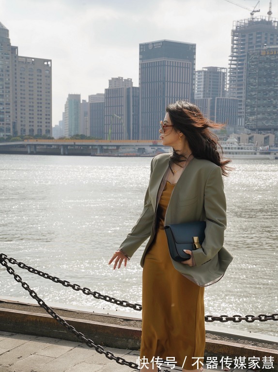 时尚博主|时尚博主三木教你做“卡其女孩”,可纯可御还百搭,穿出秋日风情