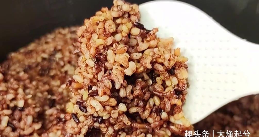 米饭|怕胖的人别总吃米面了,教你一手,低脂高饱腹,营养味道好