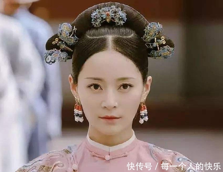 外国画师为乾隆的妃子画了一幅画,200年后,这幅画价值1.3亿