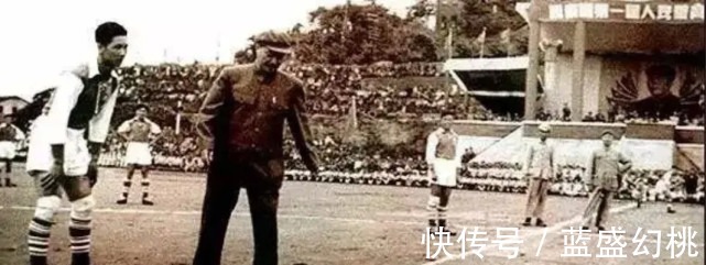 黑色幽默|02年的国足放到现在,能进世界杯吗中国男足在亚洲到底是啥水平!