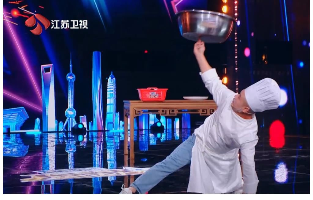 《點(diǎn)贊！達(dá)人秀》的評委不同以往，嚴(yán)肅派謝霆鋒，萌噠噠鄧紫棋