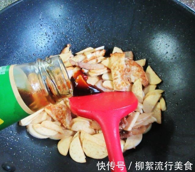 茭白|五花肉煎鸡蛋炒茭白，简单快手，鲜香下饭！