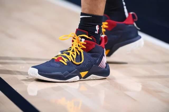 NBA球员上脚：Kobe9全明星配色，范乔丹的闪击7很帅