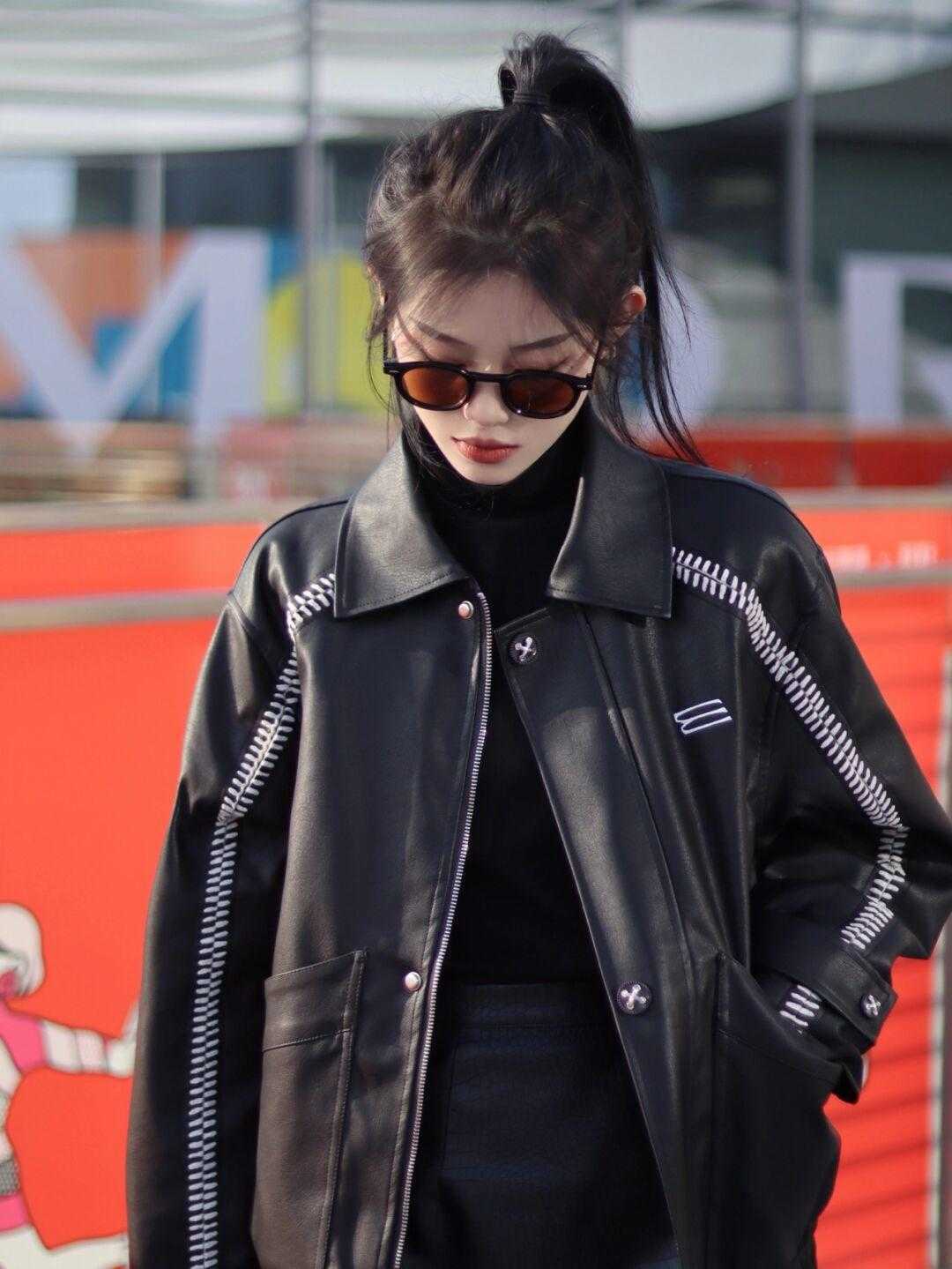 皮衣 冬季穿黑色衣服太枯燥?不妨试试这些搭配方式,帅气酷炫又保暖