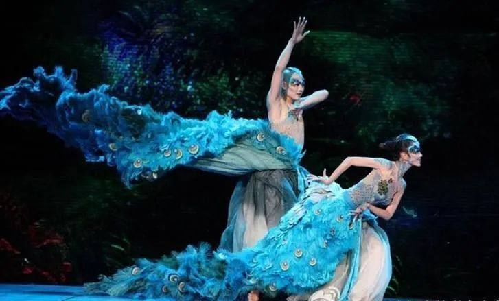 节目|费翔的歌、赵本山的小品,回头看春晚这几个绝佳节目,哪个你最爱