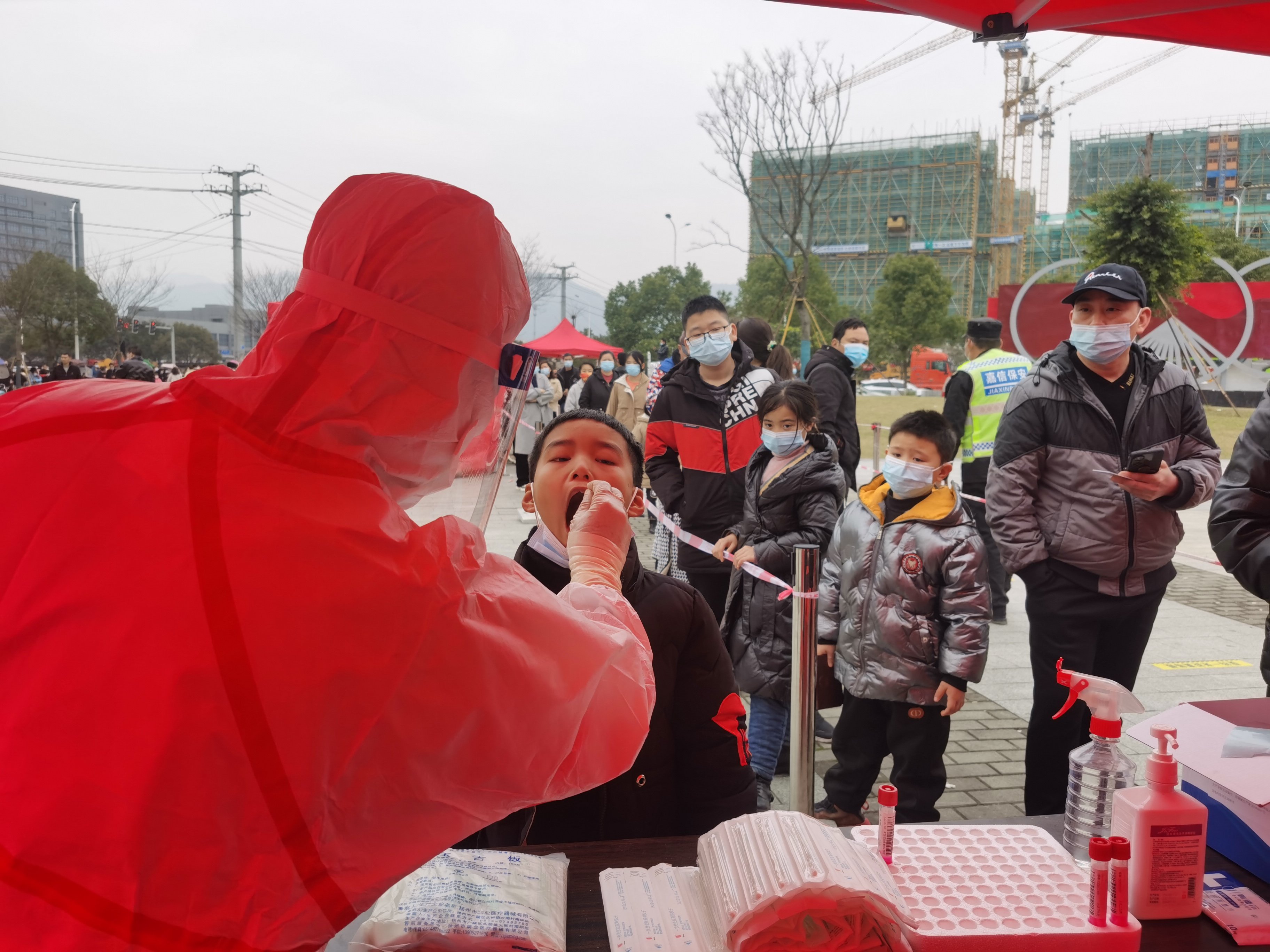 大采样|进度过半！鹿城学校开展开学季核酸大采样