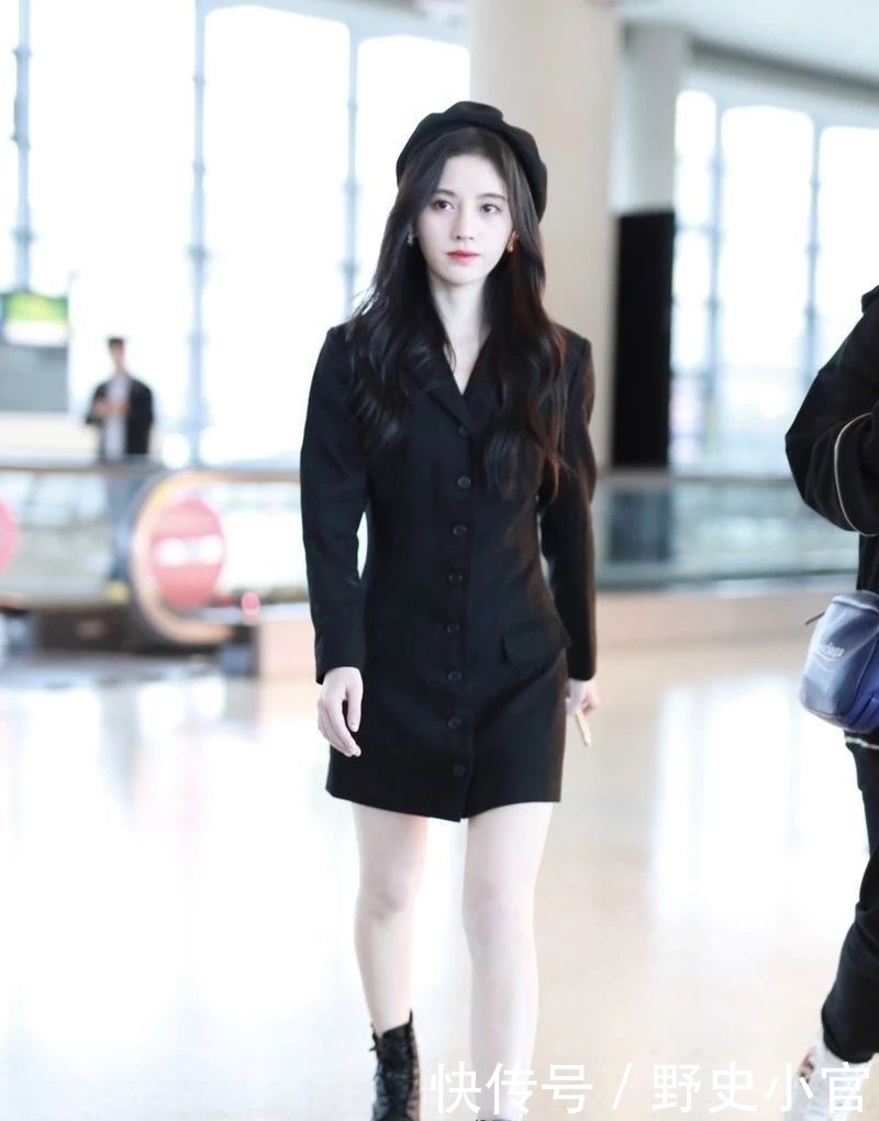 半个月没出门头发乱糟糟，懒女孩都懂得戴贝雷帽，颜值瞬间飙升