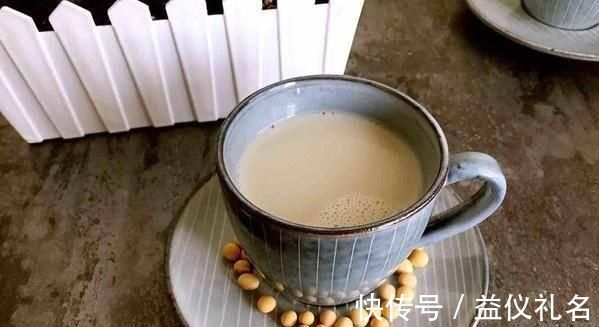 滋养|女人绝经老得快,偷偷吃点“它”,补充雌激素,滋养卵巢显年轻