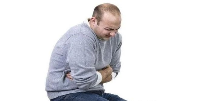 凹洼处|胃痉挛发作，上腹部的剧烈疼痛，按揉人体”这个穴位“能快速止痛