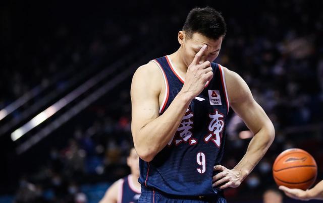 广东宏远|击败广东,击败易建联!28岁国手苦等10年,找到新的光芒之地