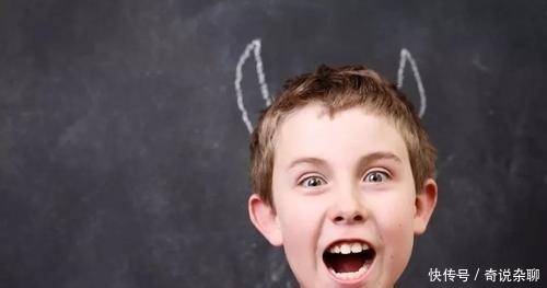 “你剁肉吵我小孙子午睡了!”奶奶上门质问,却遭邻居霸气回怼