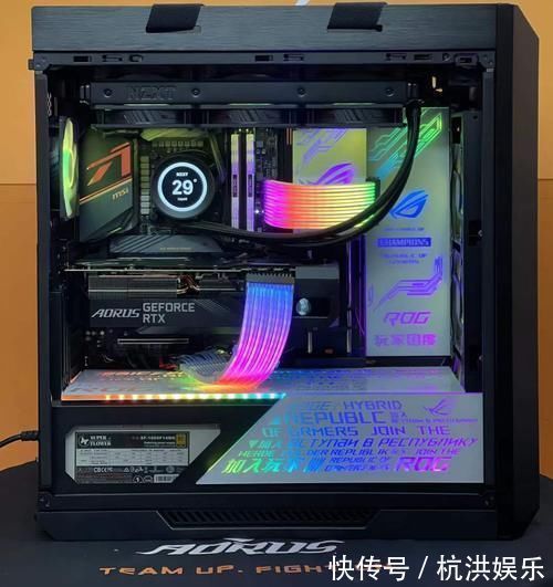 |说出去就是个笑话，两万多电脑内存才16G，我认为这配置不合理！