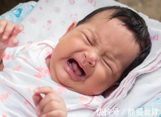 睡眠时间|3个月以内的宝宝,睡着后“总惊醒”,证明更聪明?