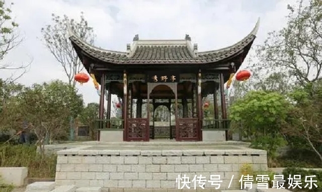 西域$诗人无意中说的话会应验？ 一语成谶，纪晓岚两首诗里深有体会