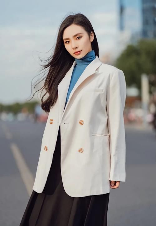 早春外套来了！拜托你穿这3件，时髦炸了