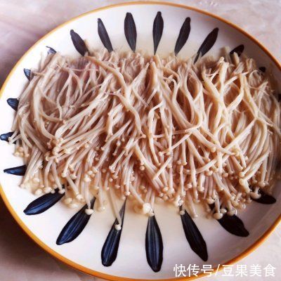 剁椒酱|#夏日开胃餐#蒜蓉蒸金针菇