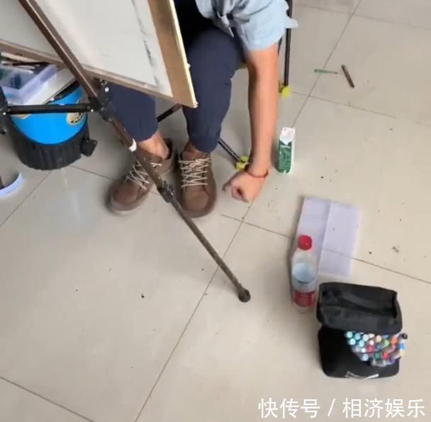 美术生|美术生的调皮日常画一个水瓶骗过老师,就连牛奶盒也可以画出来