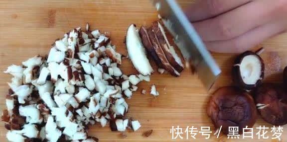 香菇|这个诀窍告诉你，蒸出来的包子又软又好吃，小孩子吃的好开心