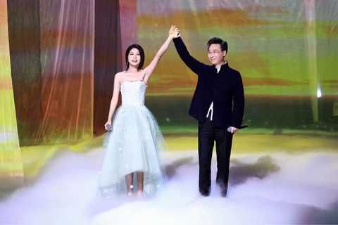 导师|李克勤成好声音冠军导师,其学员伍珂玥夺冠