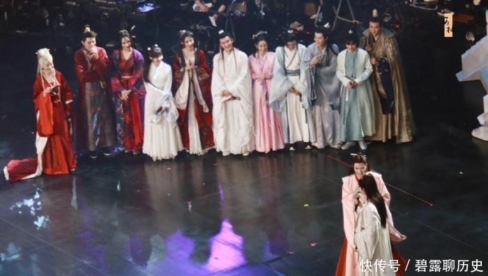 龚俊张哲瀚的大方营业堪称模板,合作共赢,粉丝狂欢