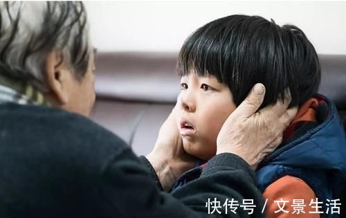 哈佛女孩刘亦婷|小学生因成绩不好,被父亲脱光衣服赶出家门,民警赶到心疼不已