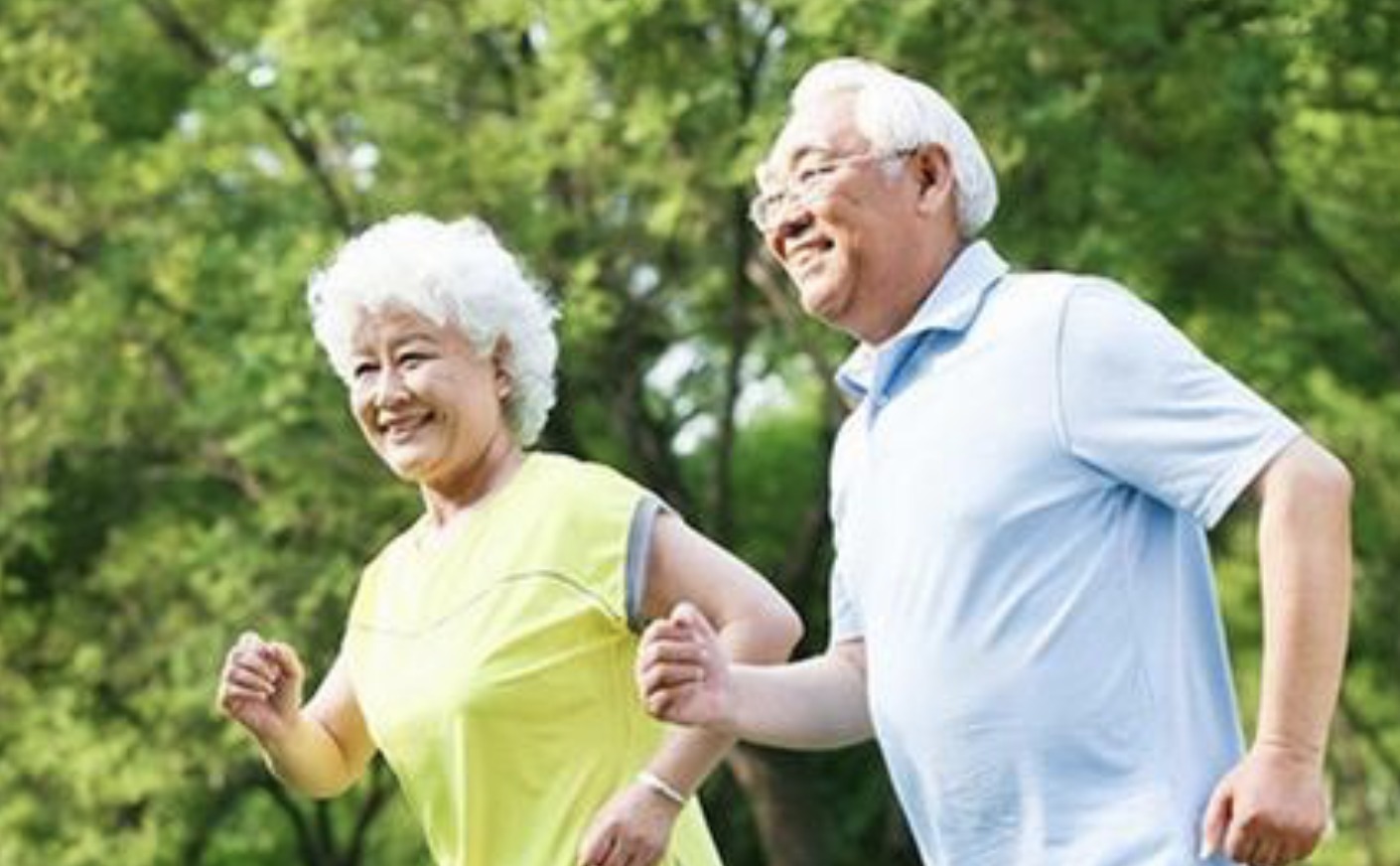 大妈|60岁大妈晨练时去世,医生如此锻炼,就是在嫌命长