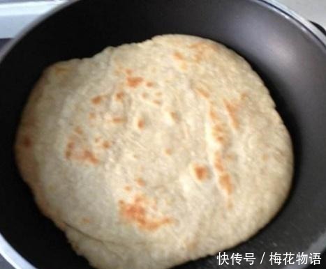 开水|烙饼别用凉水和开水，用“它”和面，软香又多层，放一星期也不硬