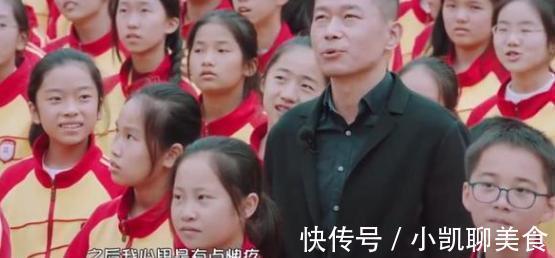 孩子@为逼女儿考大学,爸爸撕毁女儿手写的56本小说,30多万字手稿