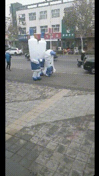 |搞笑GIF:冬天到了,地球有点冷,我给他烧点柴火