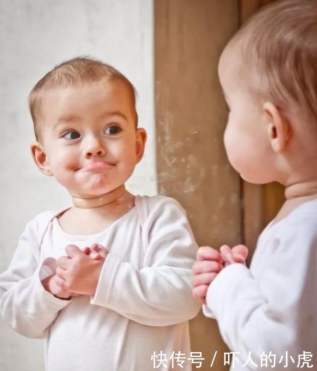 家长|宝宝多久才能认出镜中的自己?到了这个月龄,家长就要行动起来了