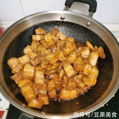 红烧肉最过瘾的吃法，做一次都不够吃
