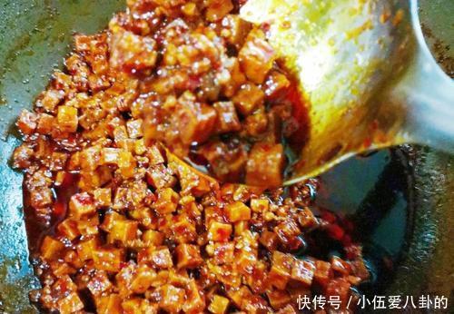 今天来几个下饭菜,豆腐干肉酱、鱼香茄子、青椒肉丝