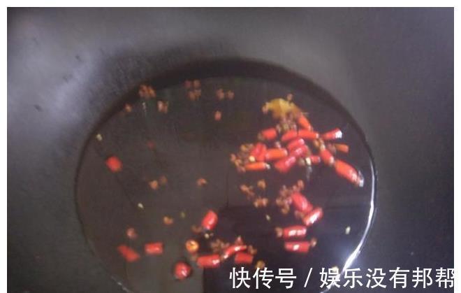 小米辣|腌黄瓜配方，婆婆用了20年的法子，黄瓜脆爽入味，不易坏
